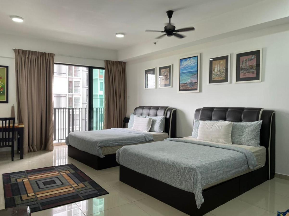 Wadi Iman Guesthouse @ I-City Shah Alam Bagian luar foto