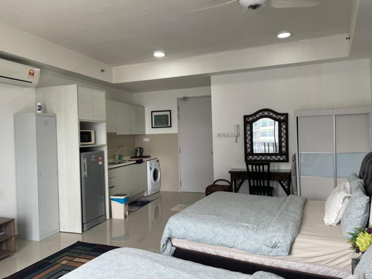 Wadi Iman Guesthouse @ I-City Shah Alam Bagian luar foto
