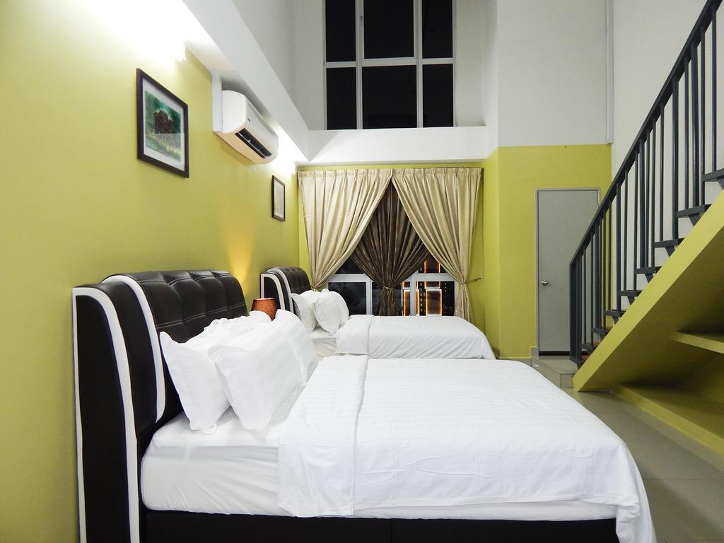 Wadi Iman Guesthouse @ I-City Shah Alam Bagian luar foto